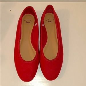 Never worn! Red Gap ballet flats